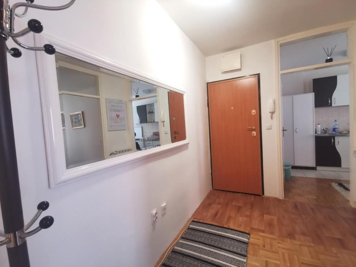 Апартаменты Near Sarajevo Airport Экстерьер фото